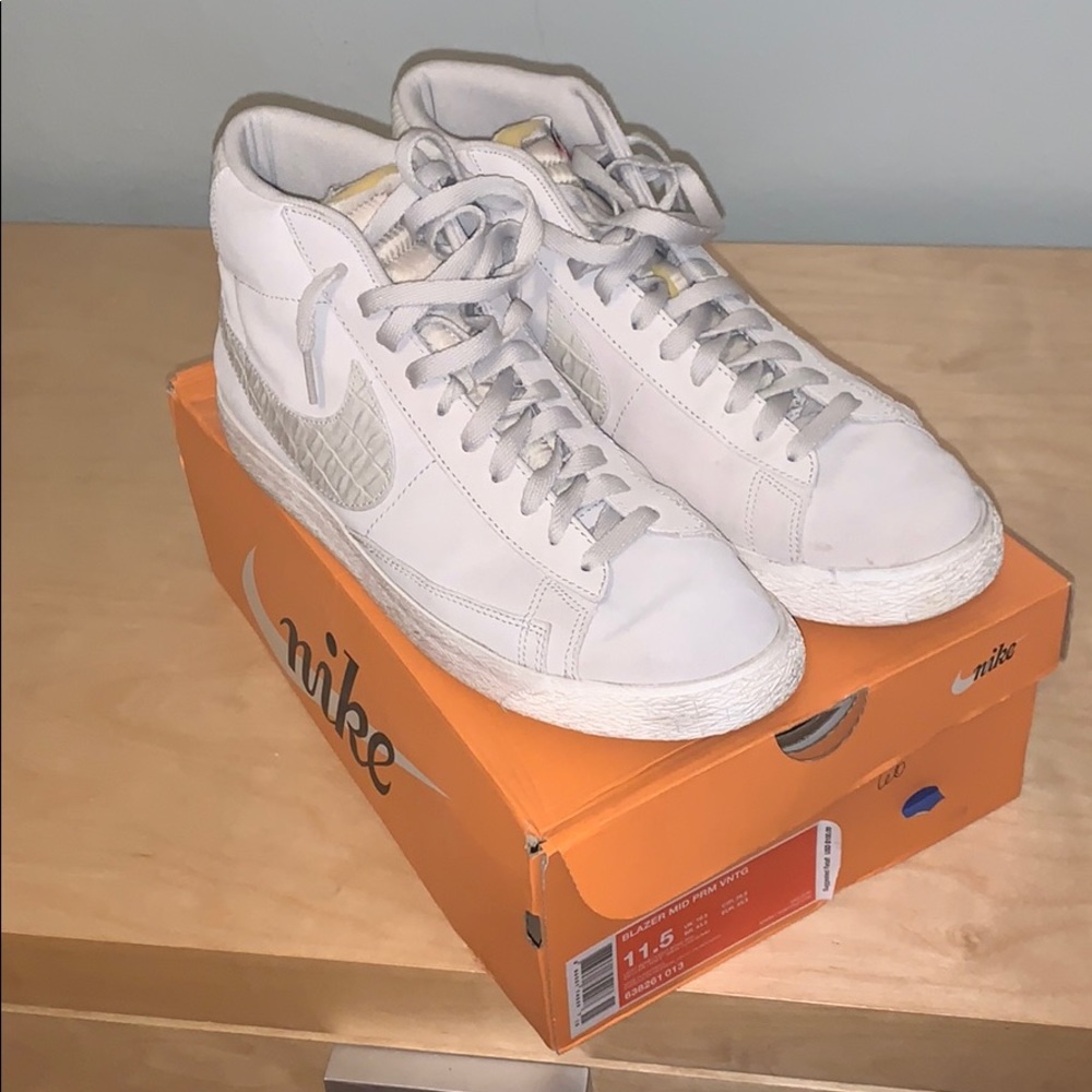 Nike Mid Blazers (Beige/White)